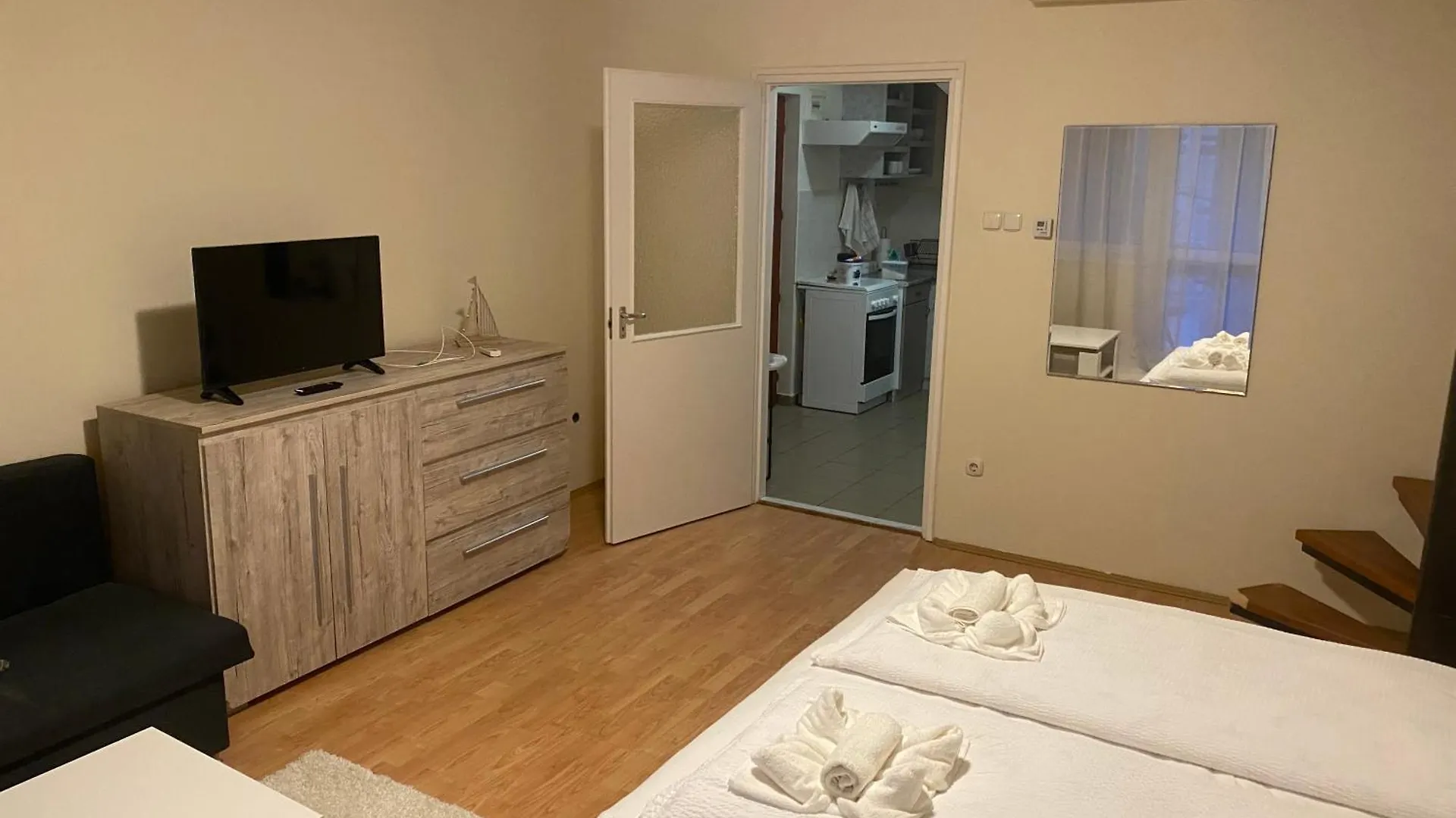 Petra Apartman Hajduszoboszlo 0*,